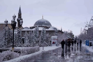 Erzurum’da kar yağışı sonrası kartpostallık manzaralar
