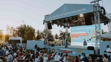 Erzurum’daki festivalden renkli görüntüler
