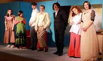 Erzurum Şehir Tiyatrosu “Sosyete” adlı oyunu sahneliyor

