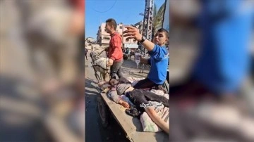 Eşek arabasında taşınan yaralı çocuk, Gazze'de sağlık sektörünün çöküşünü gözler önüne serdi