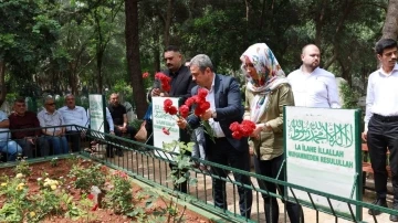 Eski MHP İlçe Başkanı Nihat Atlı, ölümünün 1. yıl dönümünde kabri başında anıldı
