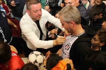 Eski Milli Futbolcu Nihat Kahveci Akşehirlilerle buluştu
