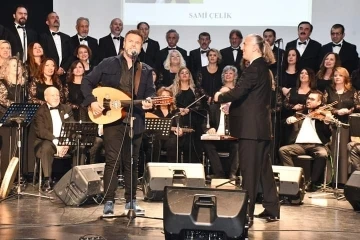 Eskişehir’de Türk Sanat Müziği Korosu ‘Hüsnü Üstün Besteleri’ konseri yoğun ilgi gördü
