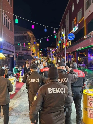 Eskişehir polisinden Barlar sokakta asayiş uygulaması

