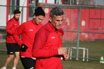 Eskişehirspor Çilimli Belediyespor maçı hazırlıklarına altyapı antrenörü eşliğinde başladı
