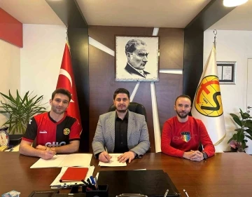Eskişehirspor yeni tecrübeli stoper transferini duyurdu
