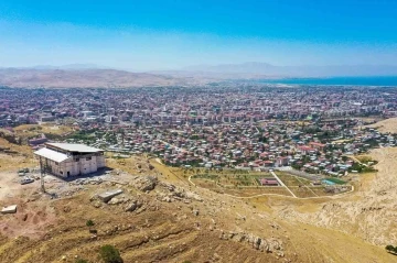 Eşsiz Van manzarası sunan Toprakkale’ye seyir terası yapılıyor
