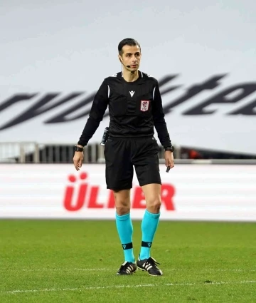 Fatih Karagümrük - Trabzonspor maçının VAR hakemi Mete Kalkavan
