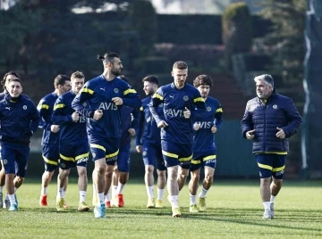 Fenerbahçe’de, Antalyaspor maçının hazırlıkları sürüyor
