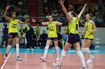 Fenerbahçe, Sultanlar ligi final serisinde 2-1 öne geçti