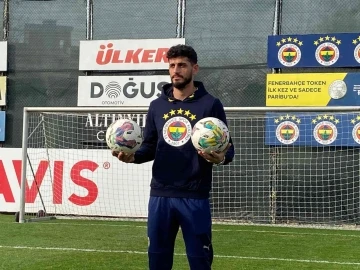 Fenerbahçe’nin yeni transferi Samet Akaydin: “Yurt dışından da teklif geldi, Fenerbahçe’yi tercih ettim”
