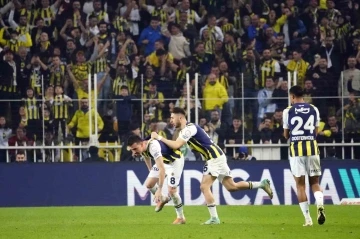 Fenerbahçe yenilmezlik serisini 16 maça çıkardı
