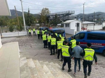 Fethiye’de insan taciri operasyonu; 10 tutuklama
