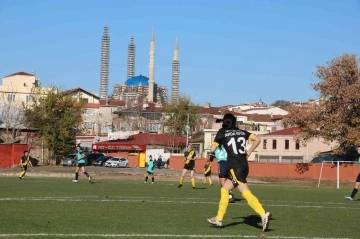 Karaağaç ve Plovdiv Kadın Futbol takımlarından dostluk maçı