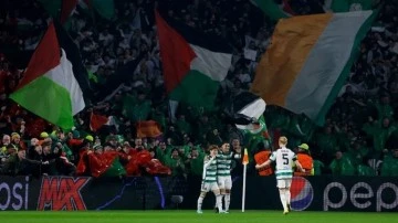 Filistin bayrağı açan Celtic taraftarlarına görülmemiş ceza! 
