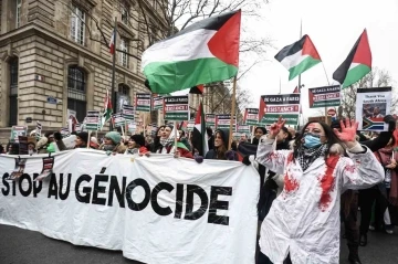 Fransa’da eksi 3 derecede Filistin’e destek gösterisi
