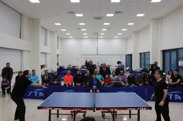 FÜ’de personel arası masa tenisi turnuvası sona erdi