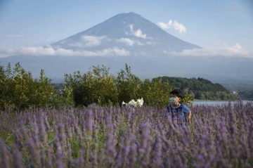 Fuji Dağı’na turist önlemi: Fotoğraf noktalarına bariyer çekilecek
