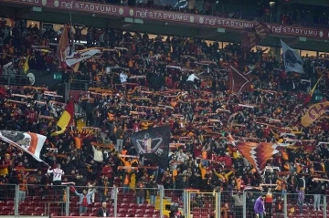 Galatasaray - Hatayspor maçında rekor taraftar 