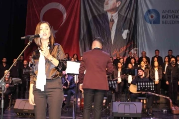 Gazipaşa Kültür Merkezi’nde Türk Halk Müziği Korusu’ndan ilk konser
