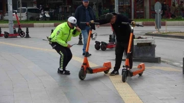 Gelişigüzel bırakılan scooterlar toplandı, 690 TL ceza uygulandı
