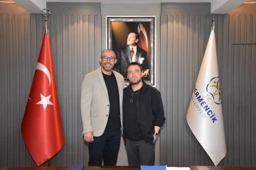 Germencik Belediye Başkanı Zencirci, ünlü şarkıcı Dalkılıç’ı ağırladı
