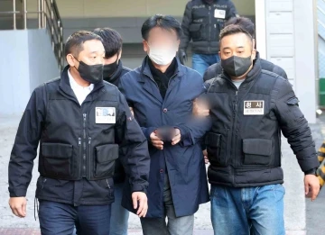 Güney Kore’de boynundan bıçaklanan ana muhalefet lideri yoğun bakımdan çıktı
