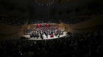 Hacettepe Üniversitesi Senfoni Orkestrası, Cumhuriyet'in 100. yılını CSO'daki özel konserl