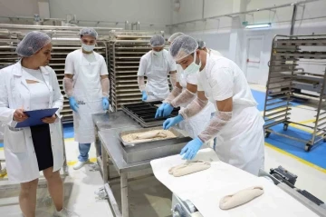 Halk Ekmek bir yılda 9 milyon ekmeği Antalyalılar ile buluşturdu
