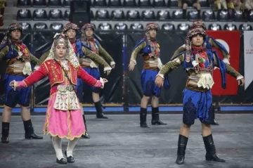 Halk oyunlarında Anadolu’nun renkleri Denizli’de buluşuyor
