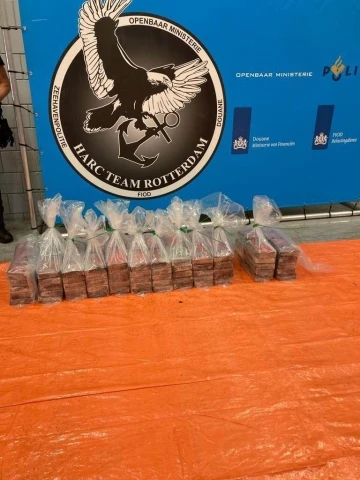 Hollanda’da 380 kilo kokain ele geçirildi
