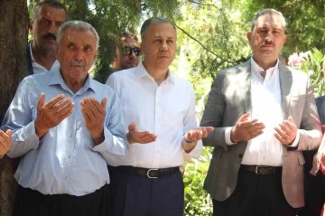 İçişleri Bakanı Ali Yerlikaya İslahiye’de depremzedelerle buluştu
