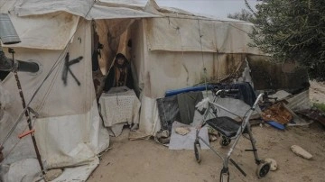 İdlib'de kış şartları kamplardaki sivillerin hayatını zorlaştırdı