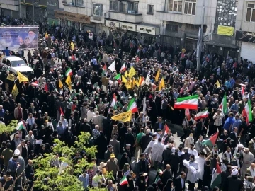 İran’da on binlerce kişi “Kudüs Günü” yürüyüşlerine katıldı

