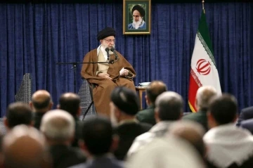 İran dini lideri Hamaney: &quot;Müslüman ülkeler bu savaş suçları karşısında pasif kalmamalı&quot;
