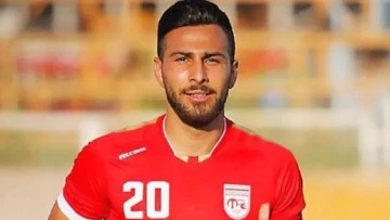 İran rejimi şimdi de bir futbolcuya hapis cezası verdi 
