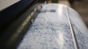 İran'da 5,3 ve 5,6 büyüklüğünde iki deprem