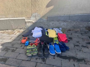 İsrail Büyükelçiliği önüne çocuk oyuncakları bırakıldı
