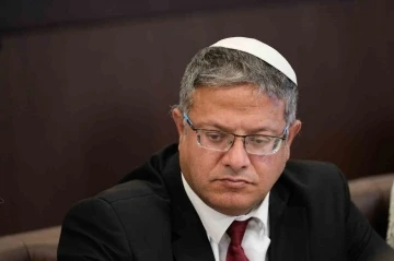 İsrail kabinesinde “camide hoparlörlerden Yahudi duası okunması” krize neden oldu
