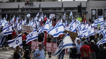 İsrail'de hükümetin yargı düzenlemesi İskan Bakanının katıldığı programda protesto edildi