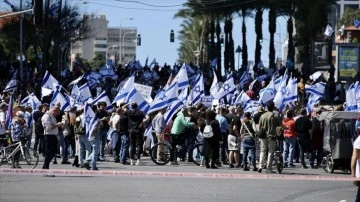 İsrail’de Netanyahu hükümetine karşı "sivil itaatsizlik günü" gösterileri yapılıyor