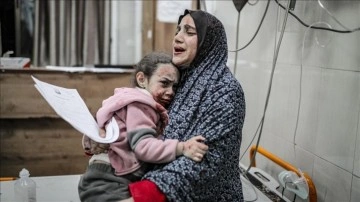İsrail'in Gazze'nin Han Yunus kentinde bir eve düzenlediği saldırıda en az 4 Filistinli öl
