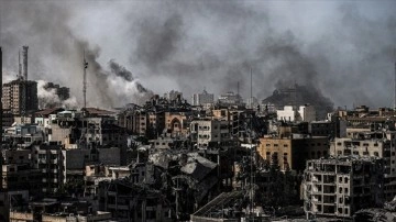 İsrailliler, bombardımanları altındaki Gazze'de "yeniden yerleşme" planlarının peşind