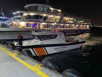 İstanbul Boğazı’nda yılbaşı öncesi teknelere kaçak ve sahte içki denetimi