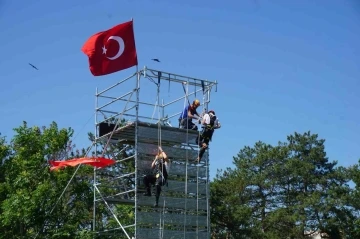 İstanbul depreminde büyük rol oynayacak ekipler, yarışma yaparak eğitim alıyor
