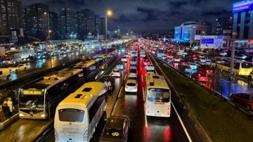 İstanbul'da akşam trafik yoğunluğu yüzde 85'e çıktı