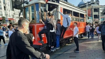 İstiklal Caddesi’nde nostaljik tramvay seferleri durduruldu
