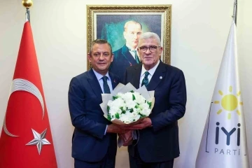 İYİ Parti lideri Dervişoğlu ile CHP Genel Başkanı Özel’in görüşmesi başladı
