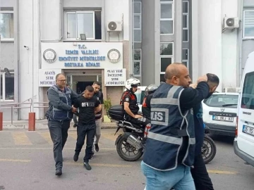 İzmir’de kuyumcudan 3 milyonluk soygun yapan 4 zanlı tutuklandı
