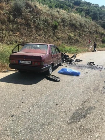 İzmir’de otomobille çarpışan motosiklet sürücüsü öldü
